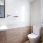 Rent 8 bedroom apartment in Madrid