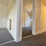 Rent 3 bedroom flat in West Midlands