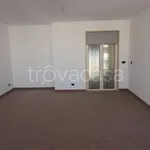 Rent 4 bedroom apartment of 100 m² in Bari