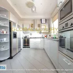 Affitto 4 camera appartamento di 265 m² in Rome