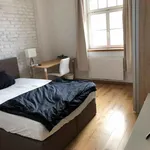 Miete 4 Schlafzimmer wohnung in Munich