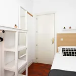 Rent a room of 84 m² in Madrid