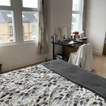 Rent 6 bedroom house in Wales