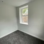 Rent 3 bedroom flat in Swansea