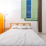 Rent a room of 400 m² in barcelona