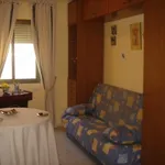 Alquilo 4 dormitorio apartamento de 130 m² en Cadiz']