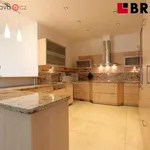 Pronajměte si 3 ložnic/e byt o rozloze 195 m² v Brno