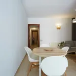 Rent 5 bedroom apartment of 70 m² in Barcelona