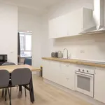 Rent a room of 245 m² in madrid