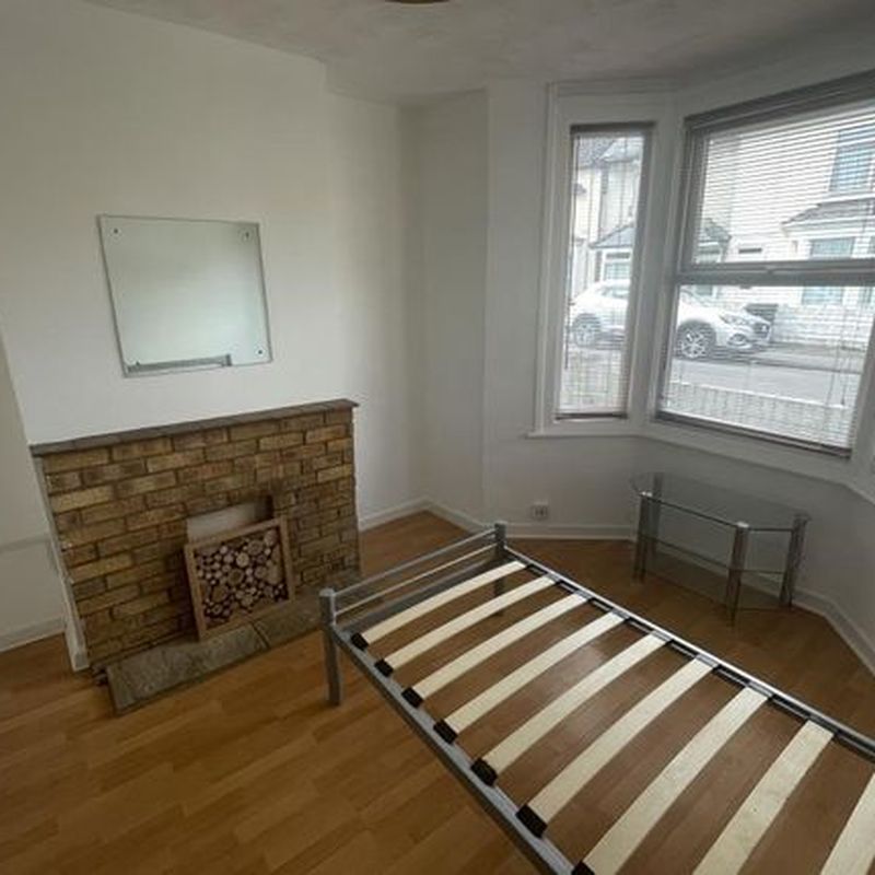 Room to rent in Ipswich Street, Ferndale SN2