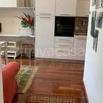 Rent 2 bedroom apartment of 45 m² in Milano