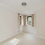 Rent 5 bedroom apartment in South East England