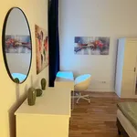 Rent a room of 70 m² in Frankfurt am Main