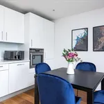 Rent 2 bedroom flat of 1012 m² in London