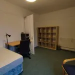 Rent 4 bedroom house in Swansea