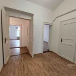 Pronajměte si 4 ložnic/e byt o rozloze 119 m² v Prague