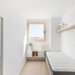 Rent 3 bedroom apartment in Barcelona