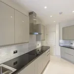 Rent 3 bedroom apartment of 232 m² in London