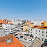 Rent 3 bedroom apartment of 120 m² in Lisbon