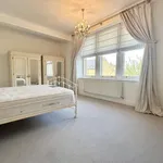 Rent 3 bedroom apartment in Yorkshire And The Humber