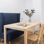 Alquilo 2 dormitorio apartamento de 689 m² en Valencia