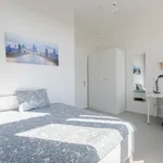 Rent 3 bedroom apartment in Prague