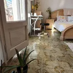 Rent a room of 280 m² in barcelona