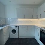 Rent 2 bedroom flat in South East England