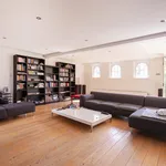 Rent 5 bedroom apartment of 220 m² in Haarlemmerbuurt