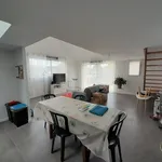 Rent 4 bedroom house of 89 m² in Le Pallet