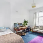 Rent 6 bedroom apartment in London