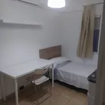 Rent 4 bedroom apartment in Madrid