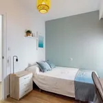 Rent a room of 100 m² in Valencia