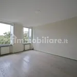 Rent 5 bedroom apartment of 215 m² in Genoa