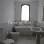 Rent 5 bedroom house of 302 m² in Rome