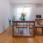 Rent 3 bedroom apartment of 1615 m² in vienna