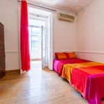 Rent a room of 194 m² in lisbon