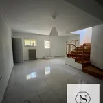 Rent 4 bedroom house of 250 m² in Marousi