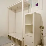 Rent a room in lisbon