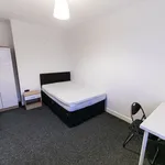 Rent 3 bedroom house in Leeds