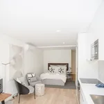 Rent 4 bedroom apartment of 74 m² in Porto