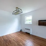 Rent 3 bedroom apartment in Queens