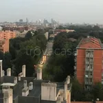 Rent 2 bedroom apartment of 70 m² in Milano