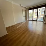 Rent 4 bedroom apartment of 140 m² in İstanbul