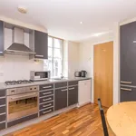 Rent 3 bedroom flat in Edinburgh  City Centre