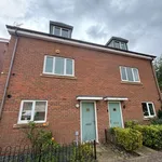 Rent 3 bedroom flat in West Midlands