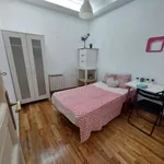 Rent a room of 180 m² in madrid