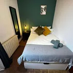 Rent a room of 160 m² in Madrid