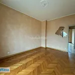 Rent 4 bedroom apartment of 120 m² in Turin