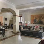 Rent 5 bedroom house of 240 m² in Νησί